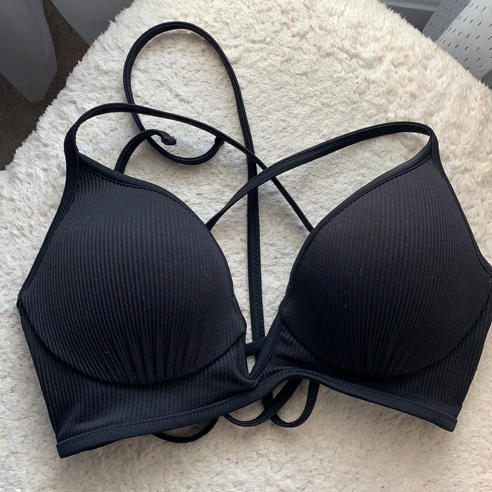 Black swimsuit top!